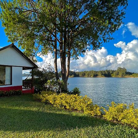 Penzion El Trebol Guatapé Exteriér fotografie