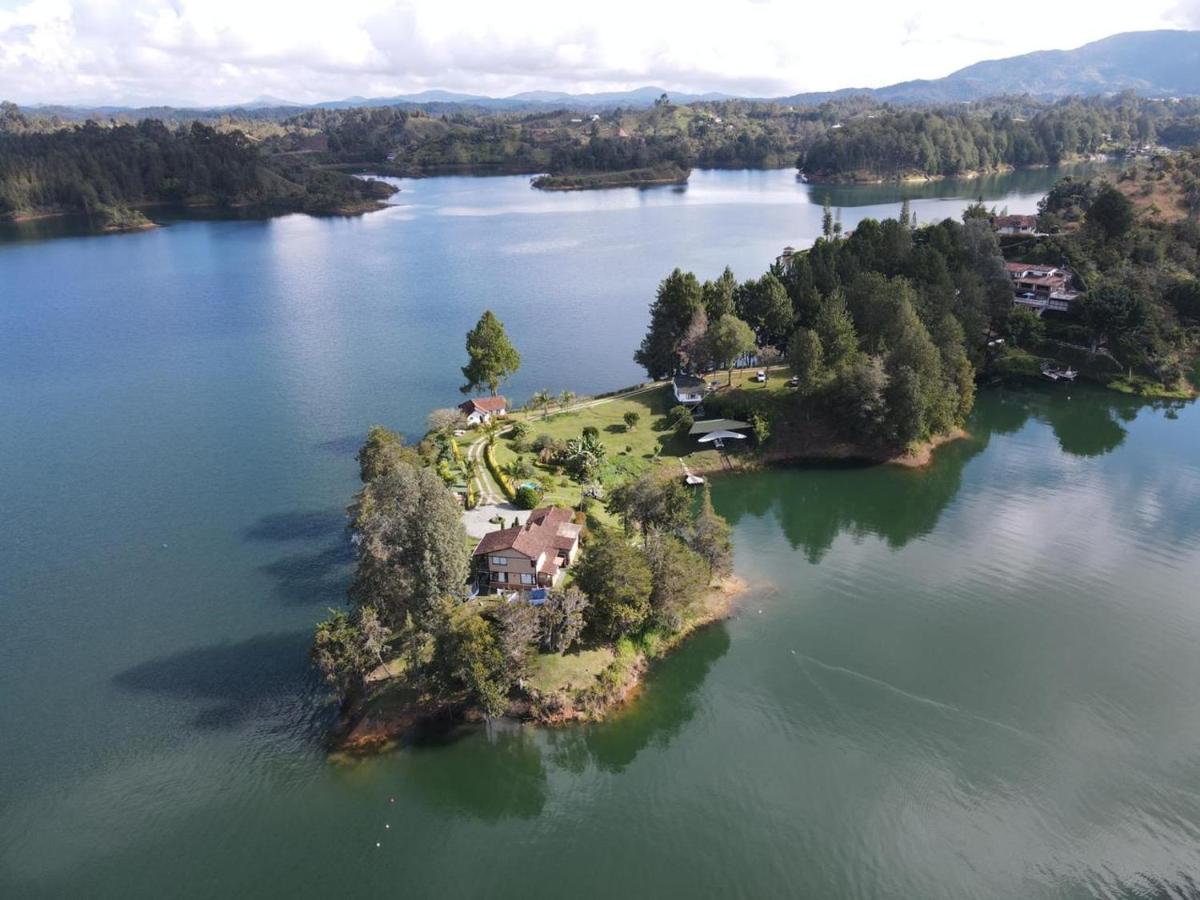 Penzion El Trebol Guatapé Exteriér fotografie