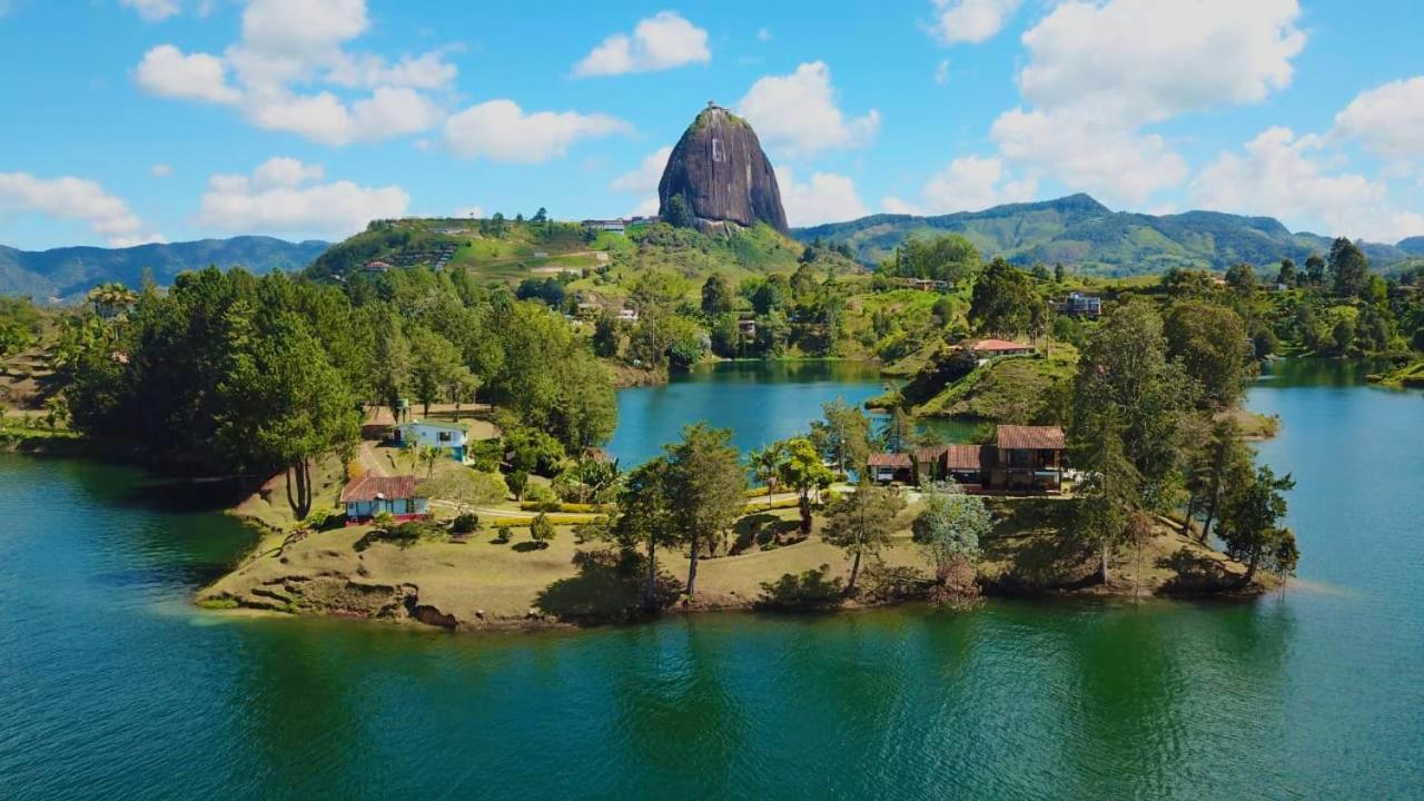 Penzion El Trebol Guatapé Exteriér fotografie