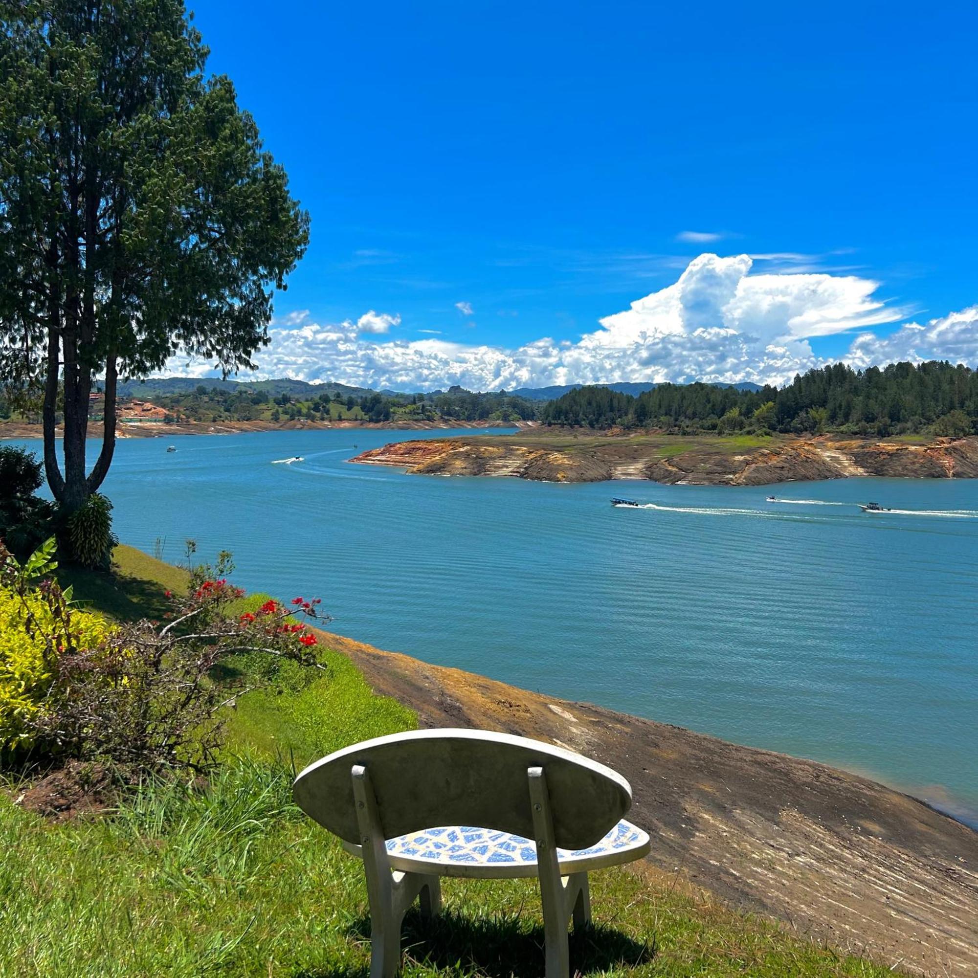 Penzion El Trebol Guatapé Exteriér fotografie