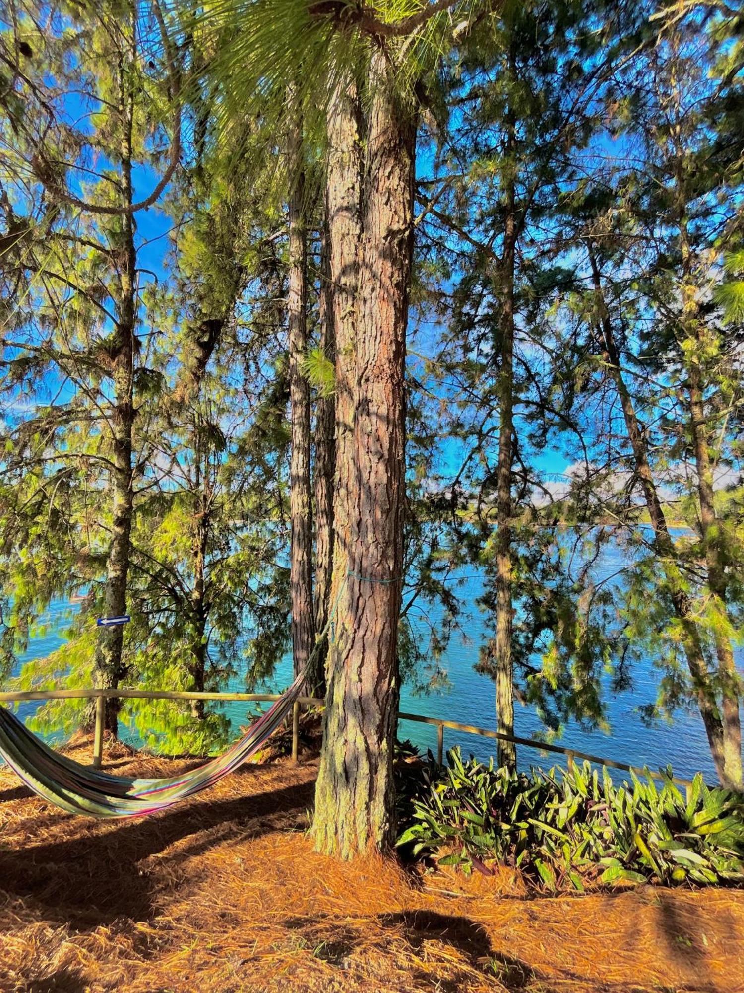 Penzion El Trebol Guatapé Exteriér fotografie